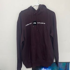 North Face Men's Large Maroon Hoodie